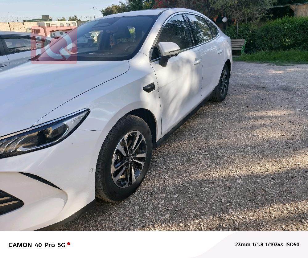 بي واي دي Qin Plus